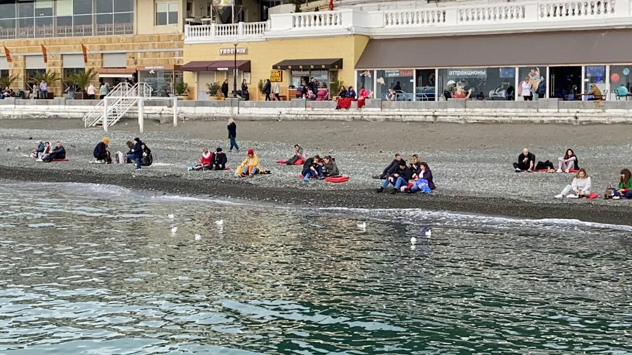 Дожди в сочи в марте. Сочи в марте. сочи море март. море в сочи в апреле.