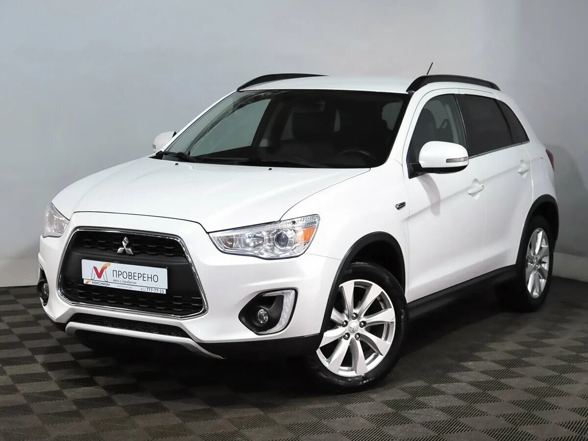 Mitsubishi белая. Mitsubishi ASX 2015. Митсубиси АСХ 2015. Митсубиси АСХ 2015 год. Митсубиси АСХ белый.