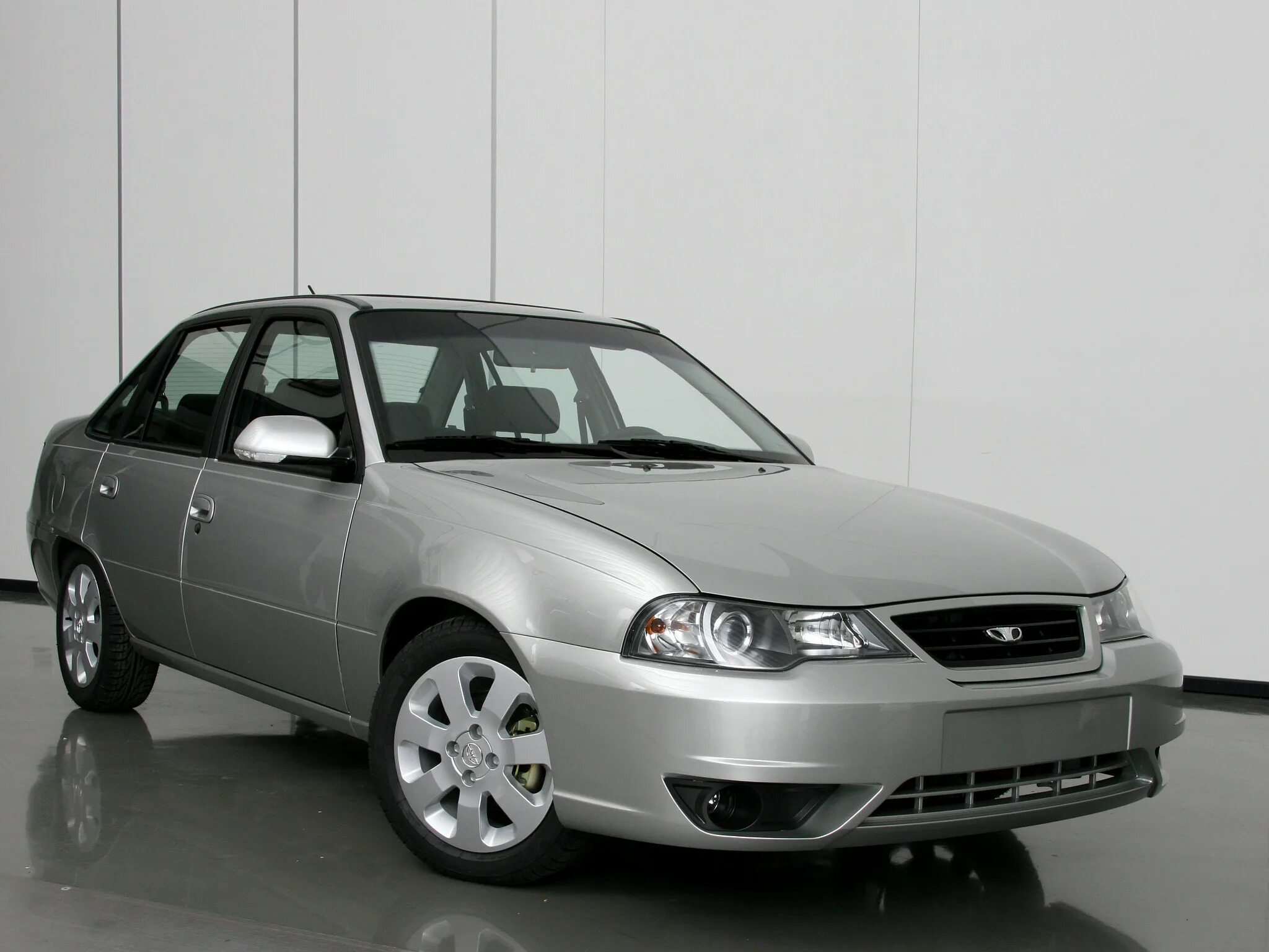 Дэу нексия gl, 2002 года выпуска, идентификационный. Машина daewoo nexia 2. Daewoo nexia. Daewoo nexia n150. Daewoo nexia в948мв35.