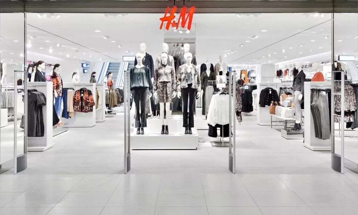 H store. Магазин эйч энд эм. Эйч энд эм одежда. H M hennes Mauritz магазины. H M В Москве.