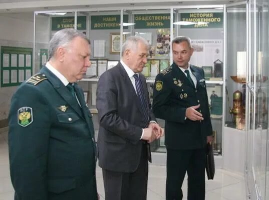 Дандыкин брянская таможня. Толочко таможня. Начальник воронежской таможни. Толочко таможня воронеж. Сайт воронежской таможни.