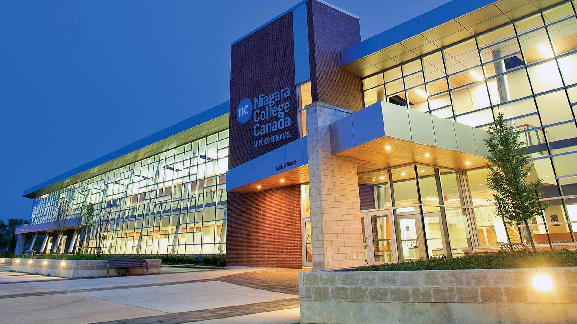 Колледж рид в портленде штат орегон. Гриннелл колледж. «abc – azərbaijan british college сверху. Applied college. Centennial college canada.