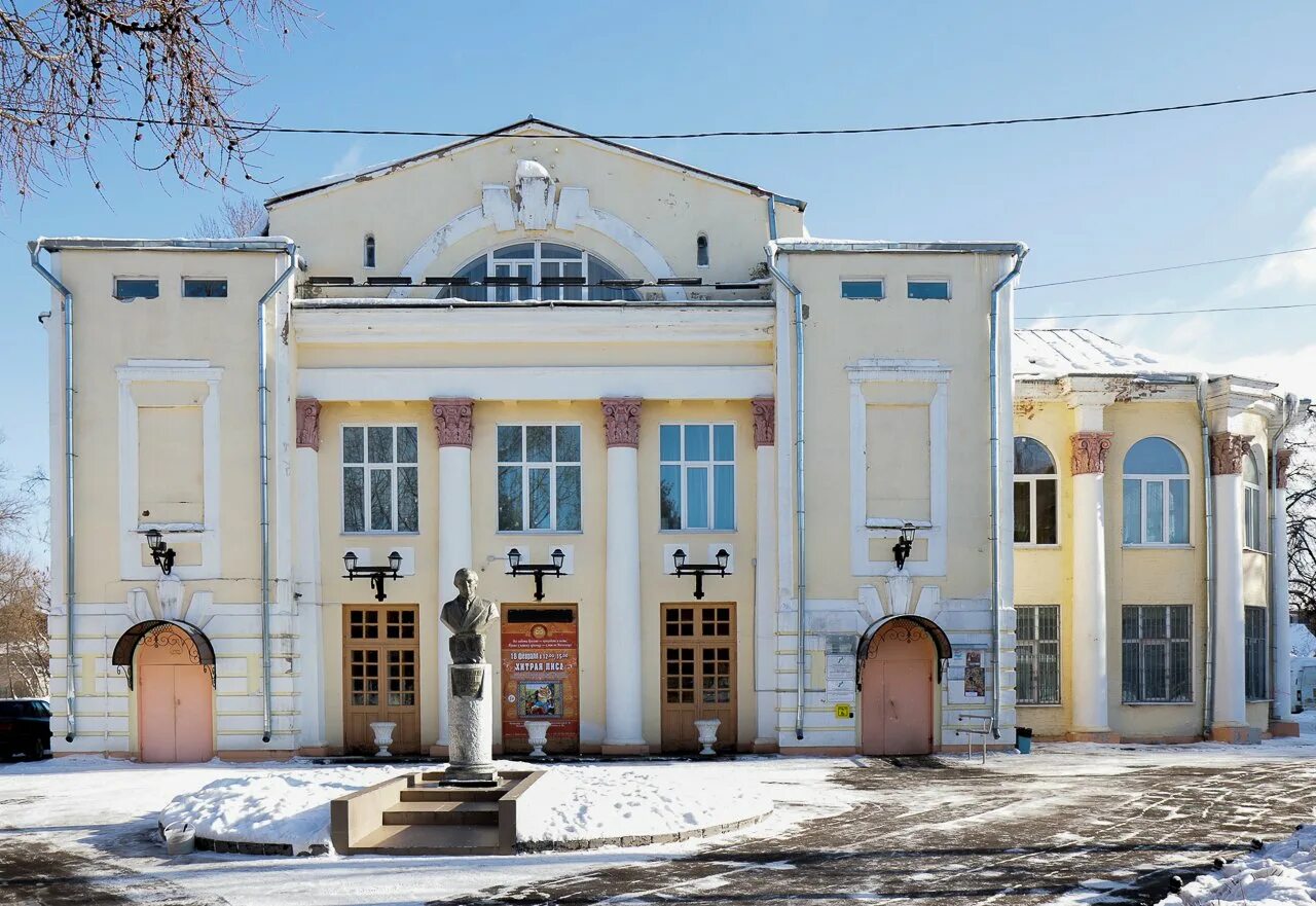 Почему ивантеевка. Дк кекушева ивантеевка. ивантеевка центр города. ивантеевка центр культуры и искусств имени л.н кекушева. кекушев дк ивантеевка.