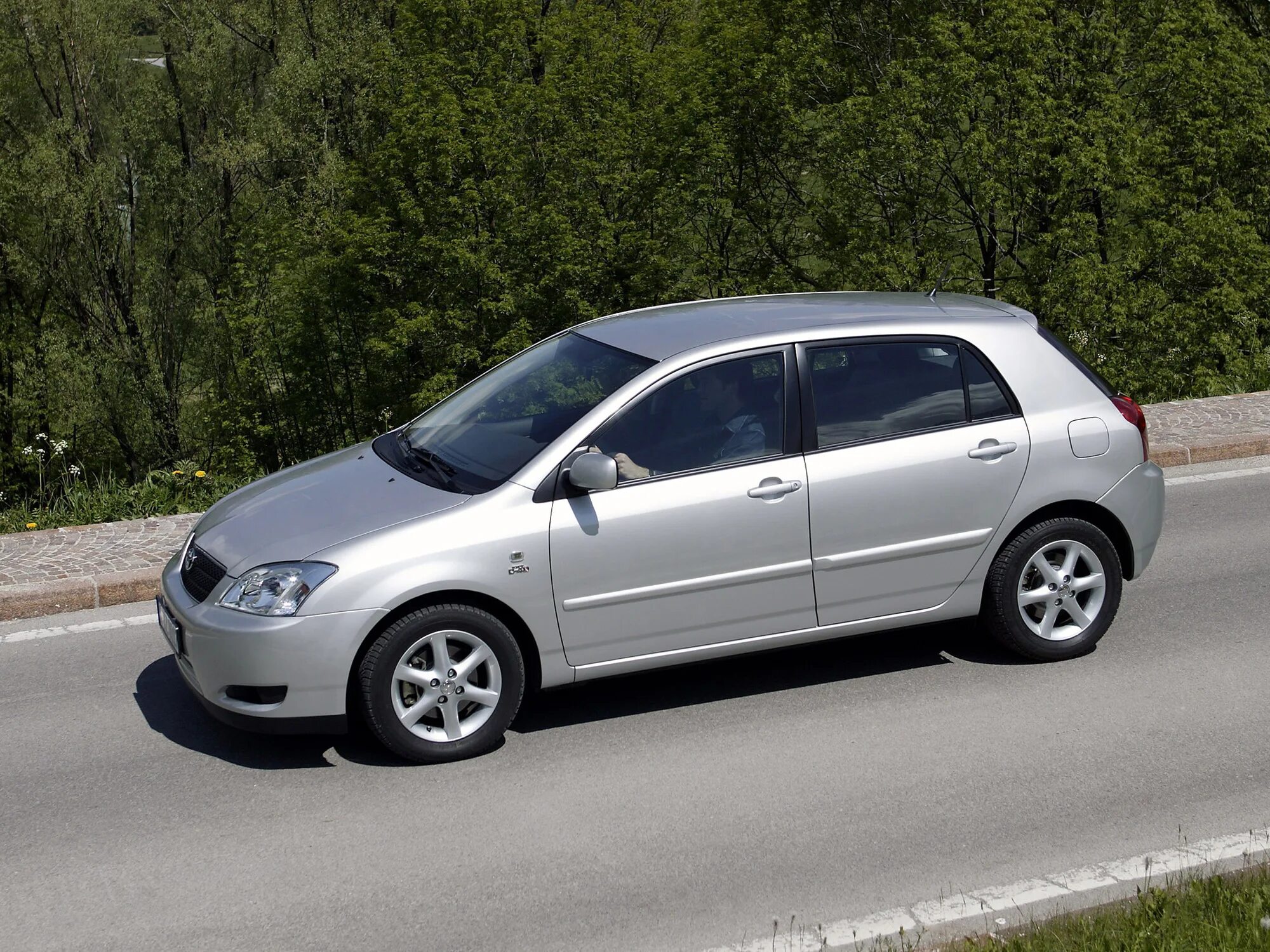 Тойоту 2006 хэтчбек. Toyota Corolla 2006 хэтчбек. Таёта Карола Хачибек 2006. Toyota Corolla Hatchback 2006. Тойота Королла хэтчбек 2006.