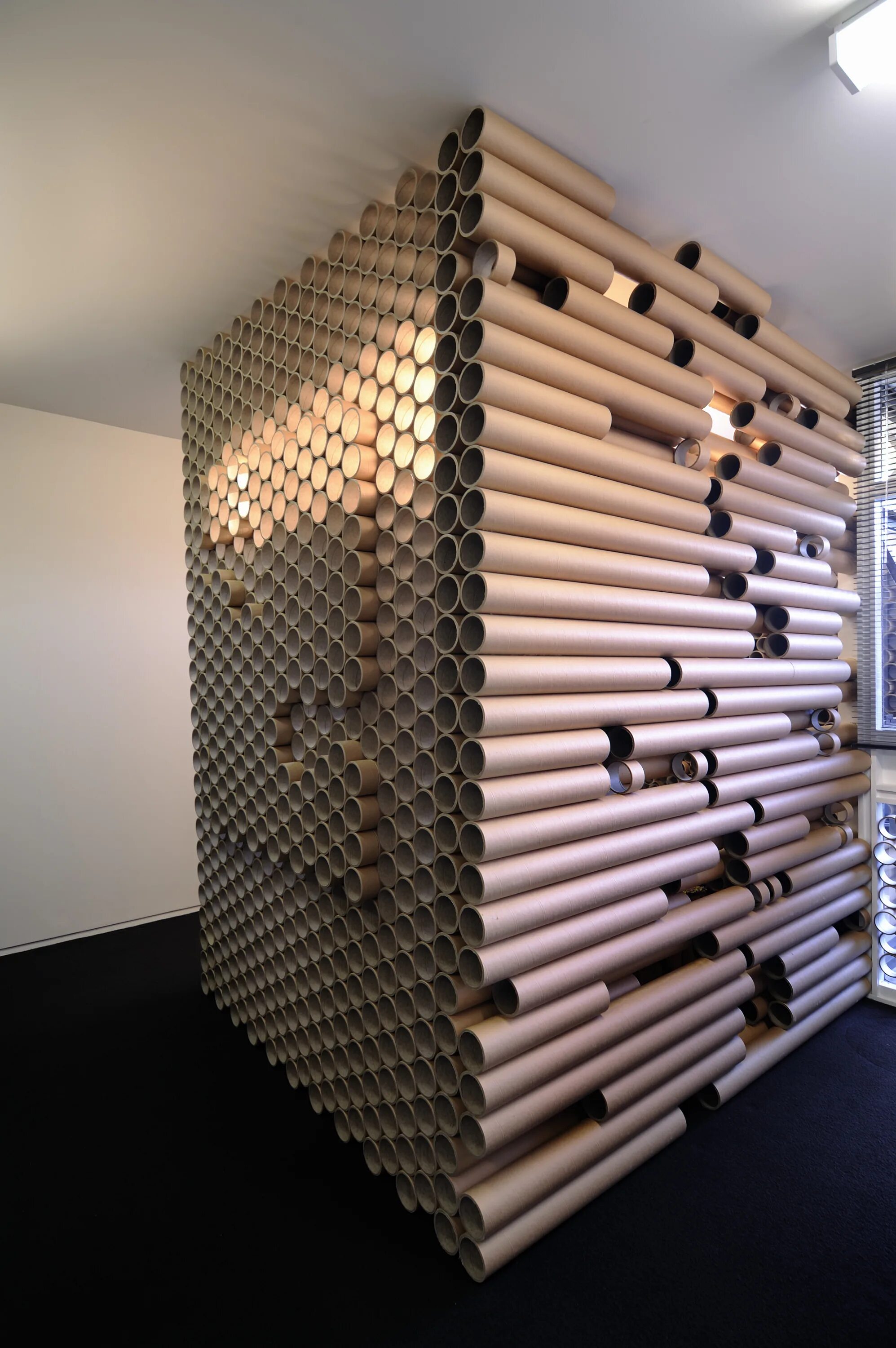 Необычные поделки своими руками. Поделки из трубочек для коктейля. Декор из пластиковых труб. Поделка коктейль с трубочкой. Декор из пластиковых труб.