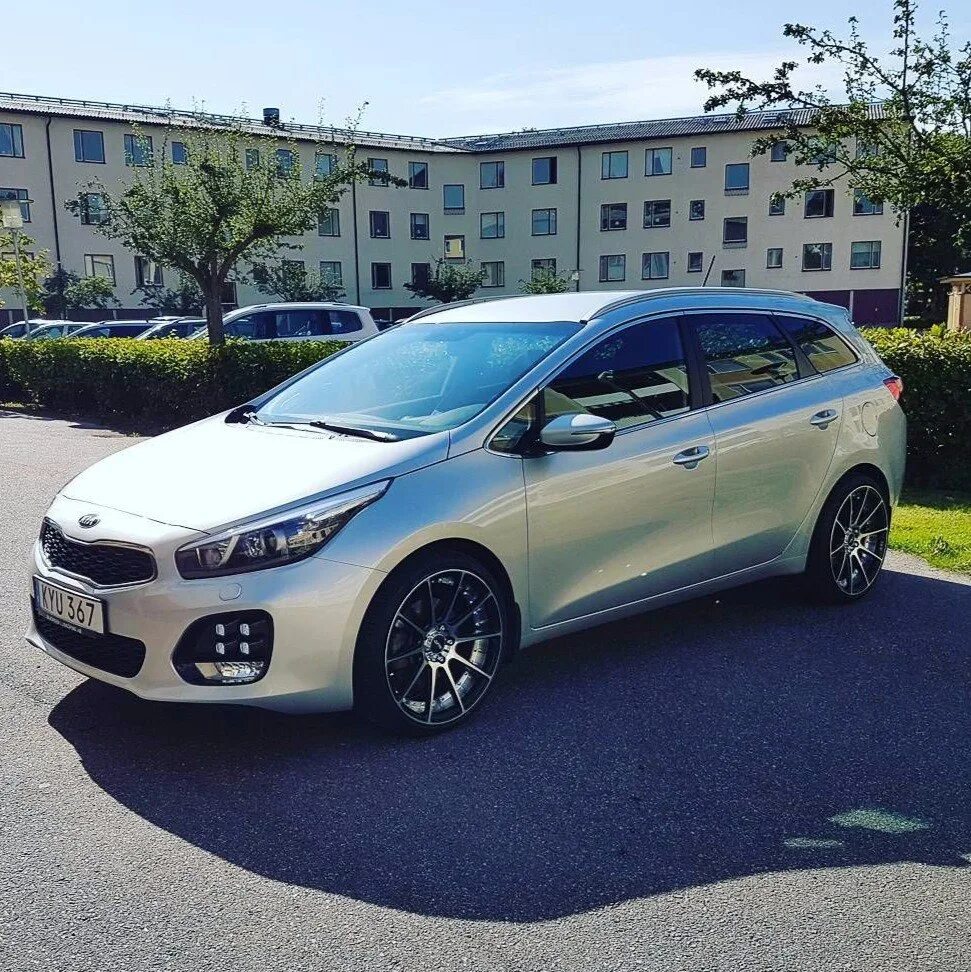 Купить киа сид св. Киа СИД св JD 2013. Kia Ceed 2 SW gt. Киа СИД JD 2013 универсал. Kia Ceed SW 2013 Tuning.