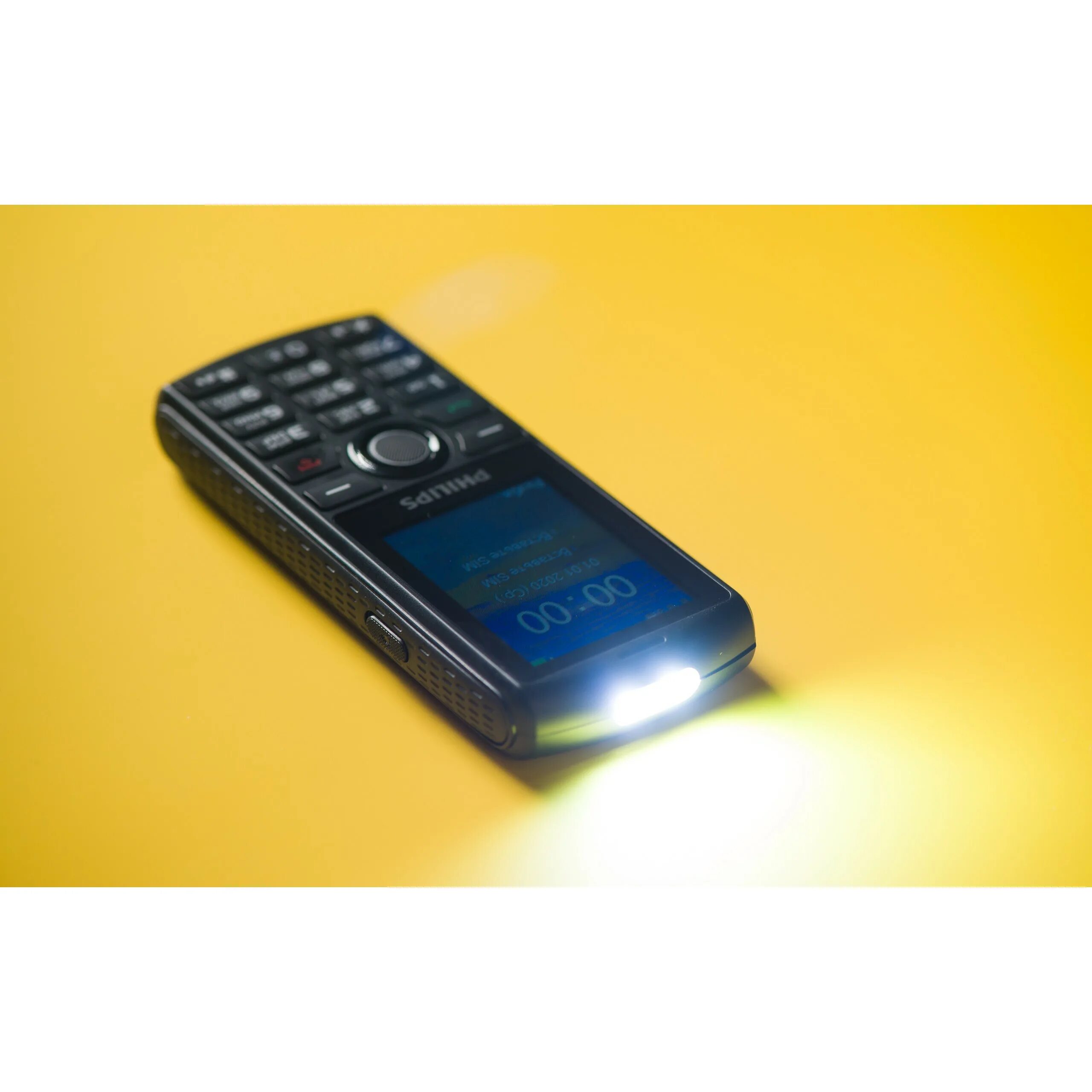 Philips xenium e182. Philips Xenium e218. Филипс Xenium e218. Philips Xenium 218. Филипс ксениум 218.