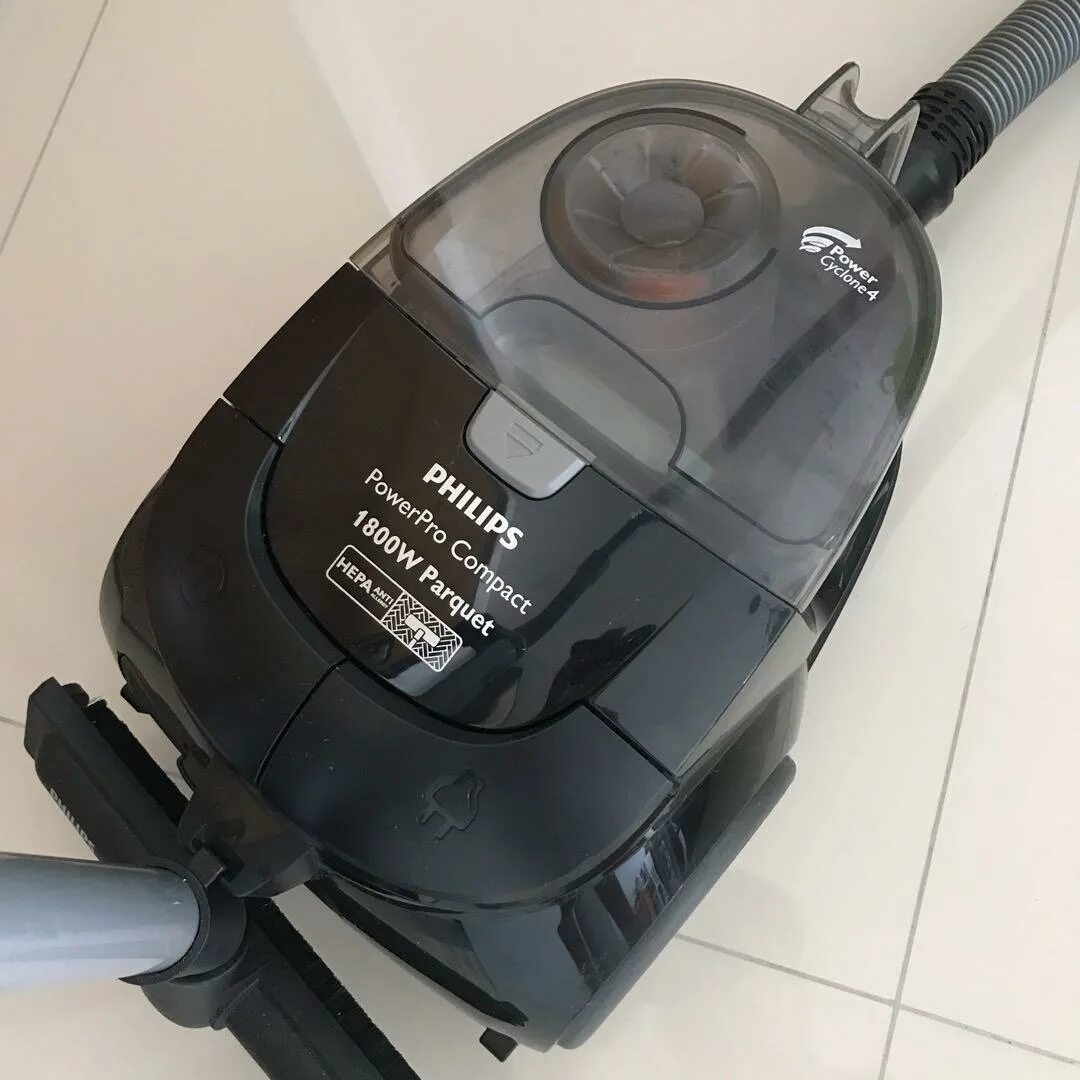 Филипс циклон. Philips Power Cyclone 4 1800w. Philips Power Pro Compact 1800w. Пылесос Philips POWERPRO Compact 1800w. Philips Power Pro Compact 1800w сборка.