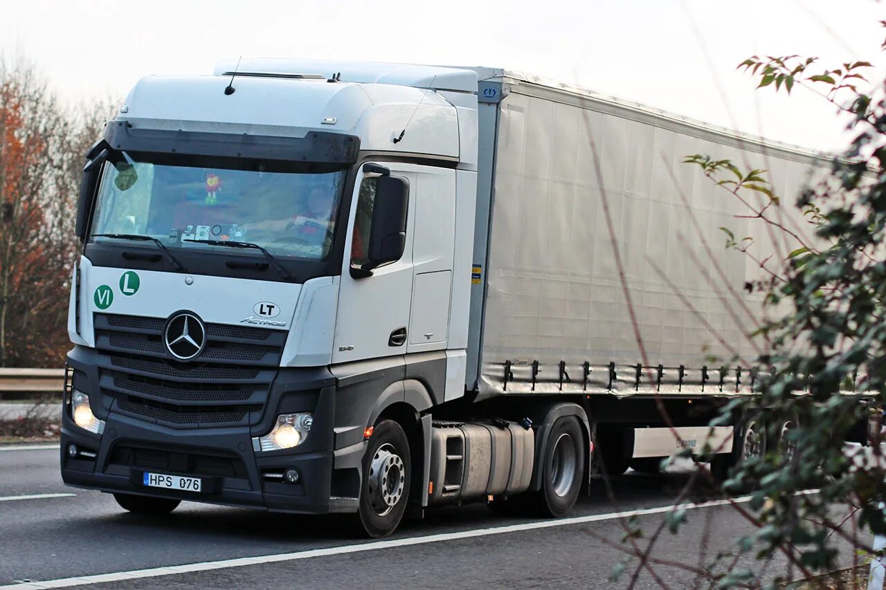 Купить мерседес мп. Мерседес Actros mp1. Мерседес-Бенц Актрос 1833. Mercedes Actros mp5. Мерседес Актрос 76.