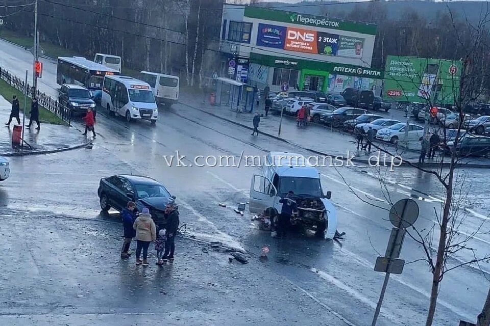 Мурманск чп сегодня. Авария беринга мурманск.