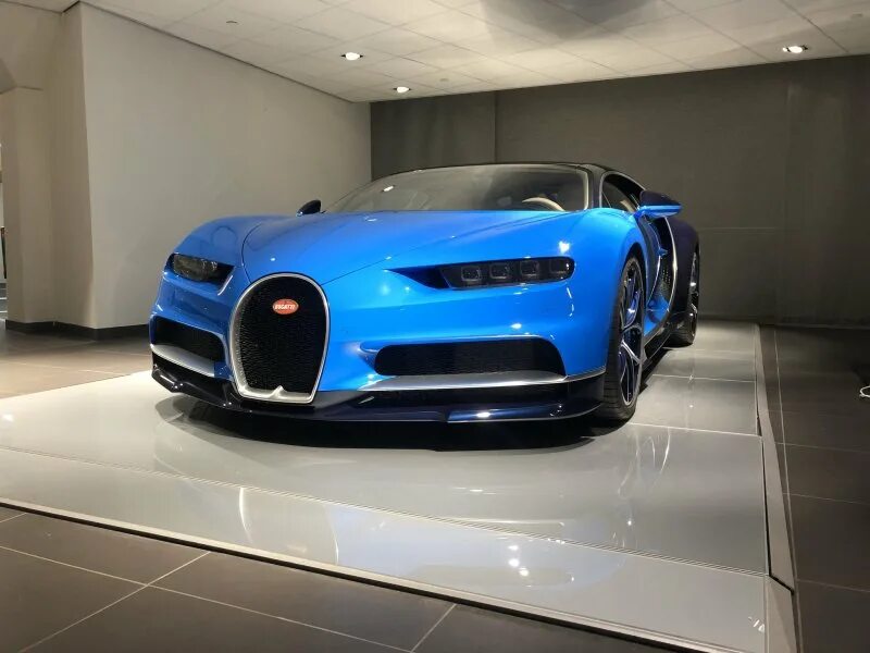 Бугатти ЧИРОН. Бугатти ЧИРОН новый. Бугатти ЧИРОН 2024. Bugatti Chiron винил. Bugatti 2021