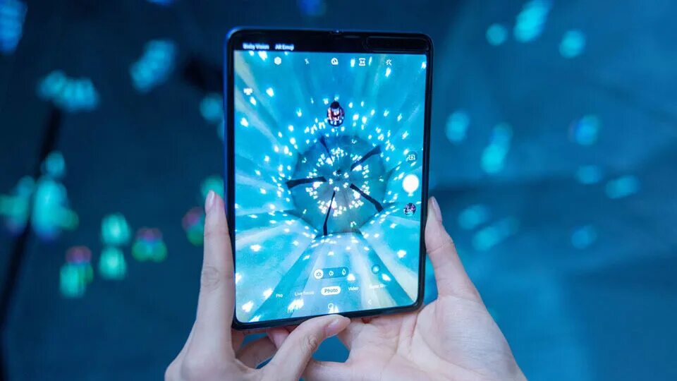 Лучший раскладной смартфон 2025. Самсунг 2025. samsung складной смартфон 2025. планшет самсунг 2025. топовый самсунг 2025.