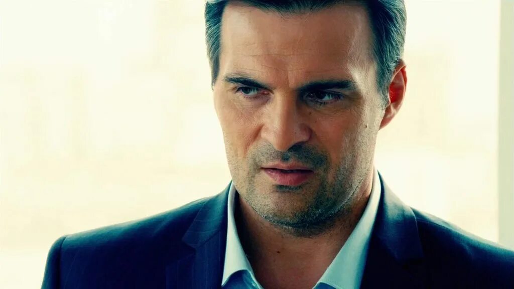 Аглая мажор. Мажор 1 сезон 1 серия. Александр обласов мажор. Отец игоря соколовского. Мажор актеры любовь аксенова.