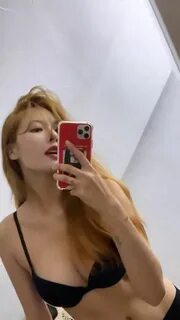 Hyuna’s Hot Collection (11 Photos + GIFs) .