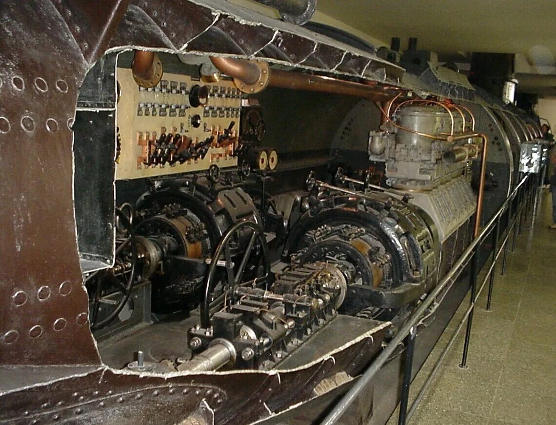 Корпус пл. Германская подводная лодка u1. U-1 подводная лодка. Подводная лодка u-1, Deutsches Museum. Подлодка музей u 1 в Германии.