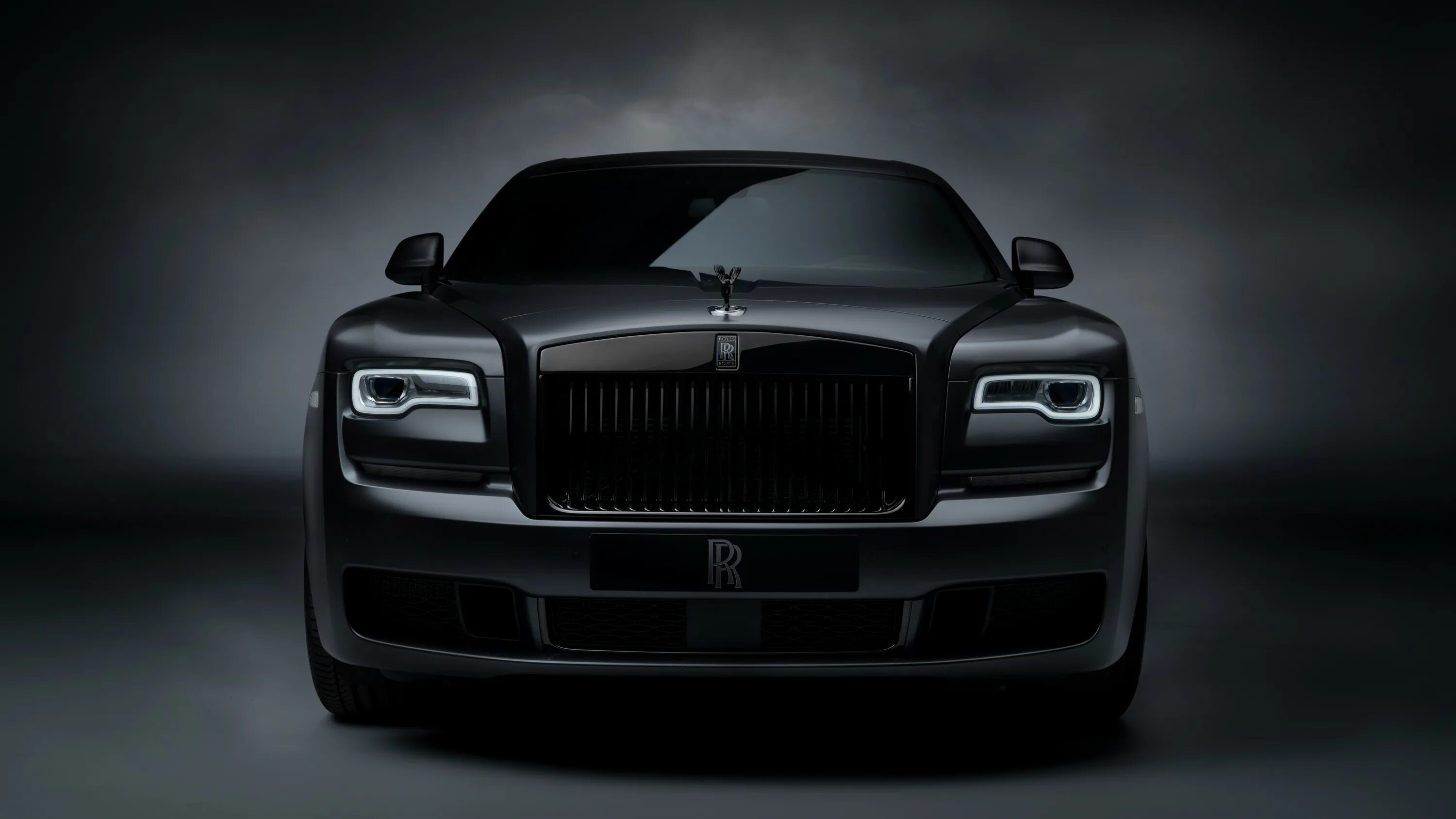 Песня черный ролс ролс. Rolls Royce Ghost Black badge 2021. Роллс Ройс Ghost Black badge. Rolls Royce Phantom 2022 Black badge. Rolls Royce Ghost 2021 черный.