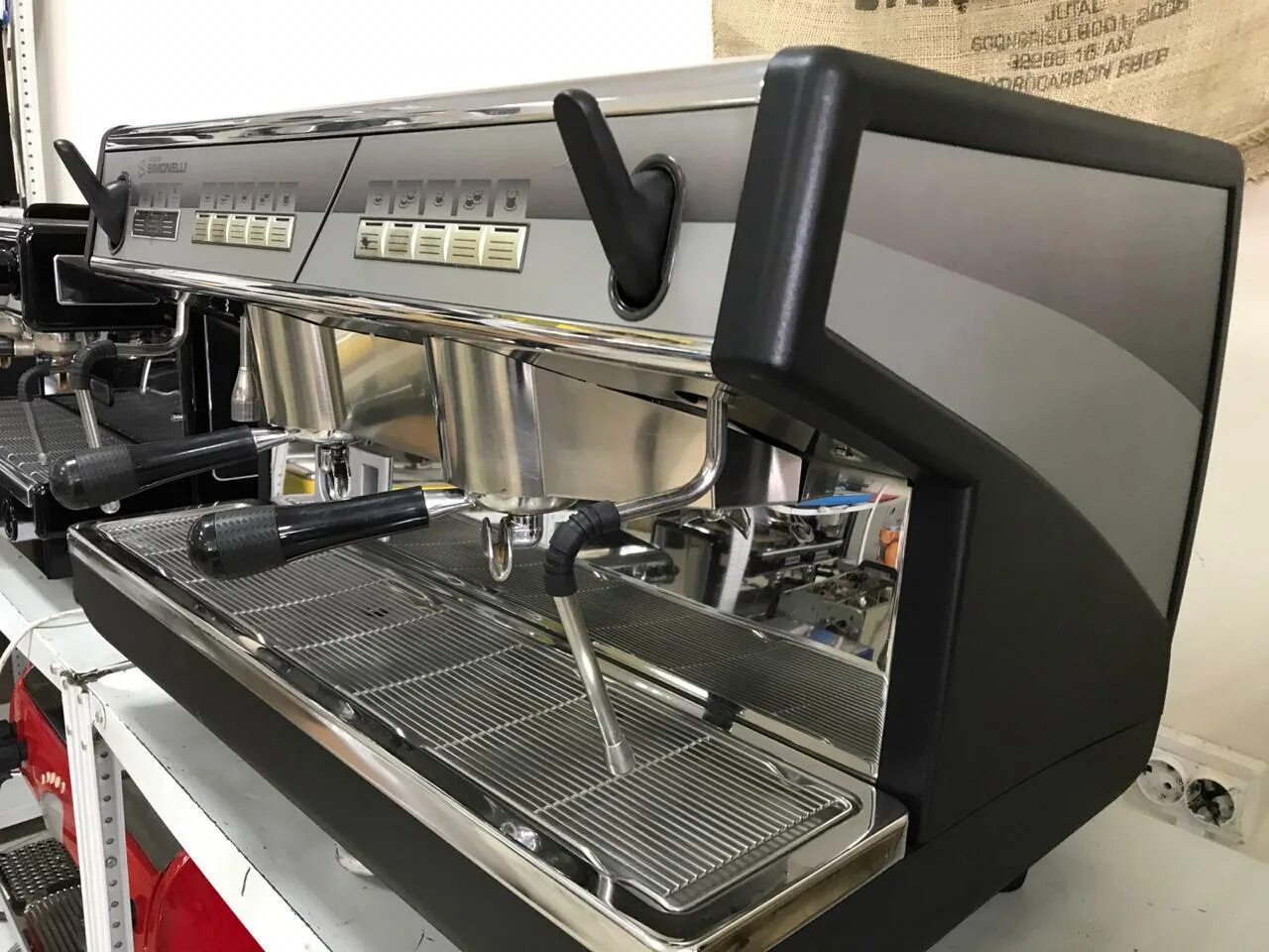 Кофеварка melitta xt4. Кофеварку la nuova era alexa,. Аренда профессиональной кофемашины. Аренда профессиональной кофемашины. Кофемашина nuova simonelli appia.