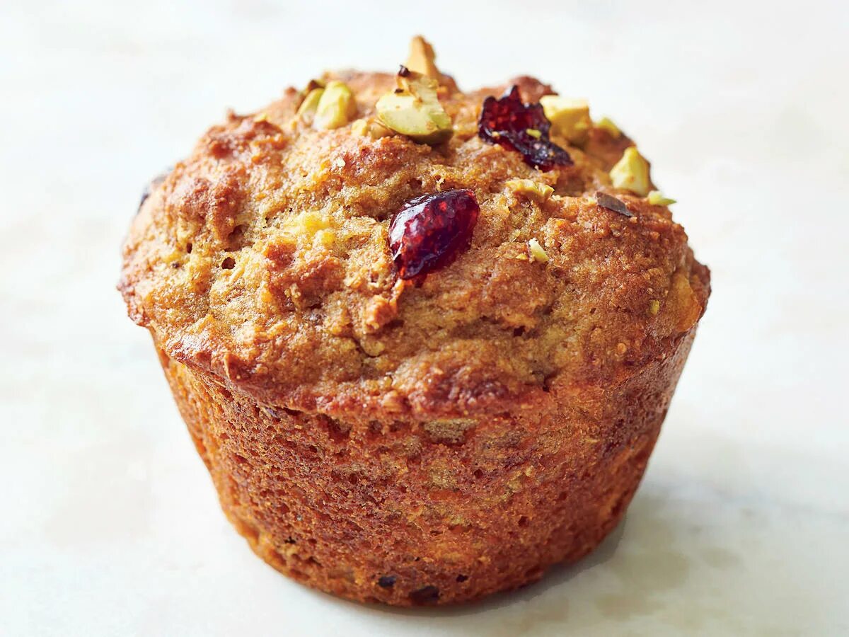 Маффины диетические рецепты. Bake muffins. Baking muffin process. Маффины с кокосовой стружкой. Кексы маффины.
