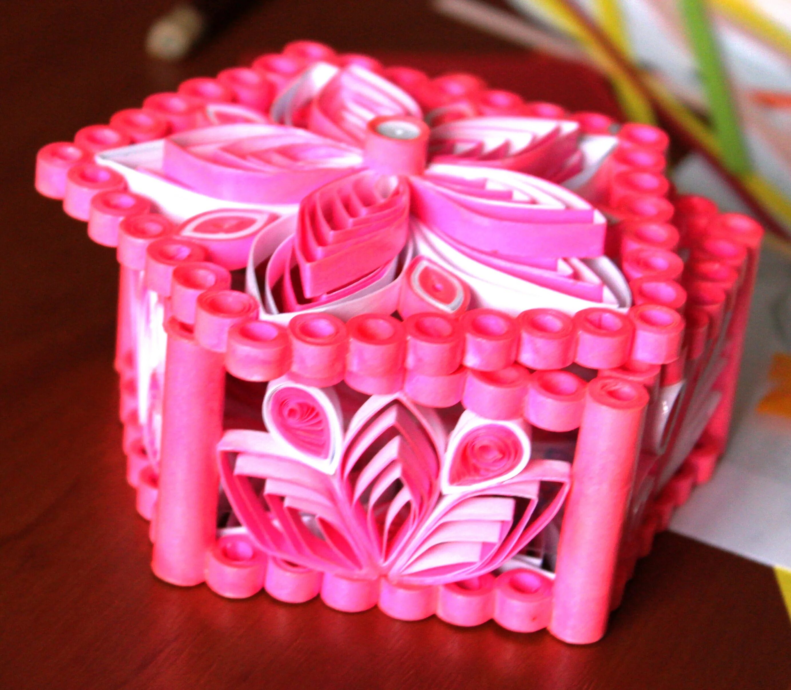 модульное оригами танк. идеи для творчества. модели техники из гофрокартона. техника сделай своими руками. поделки из конфет своими руками.