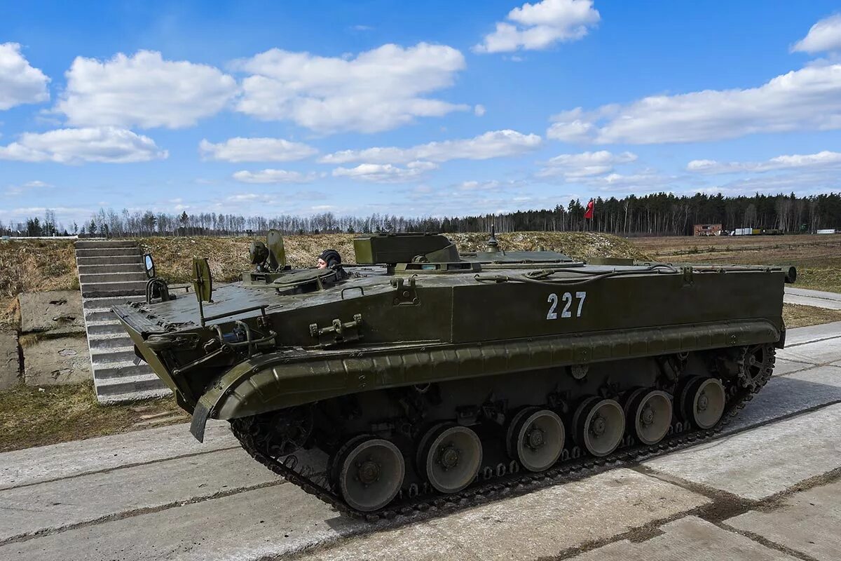 бмпд жж. мрап тайфун. китайская самоходная 76 мм зсу. бмпд жж. бтр бмп бмд.