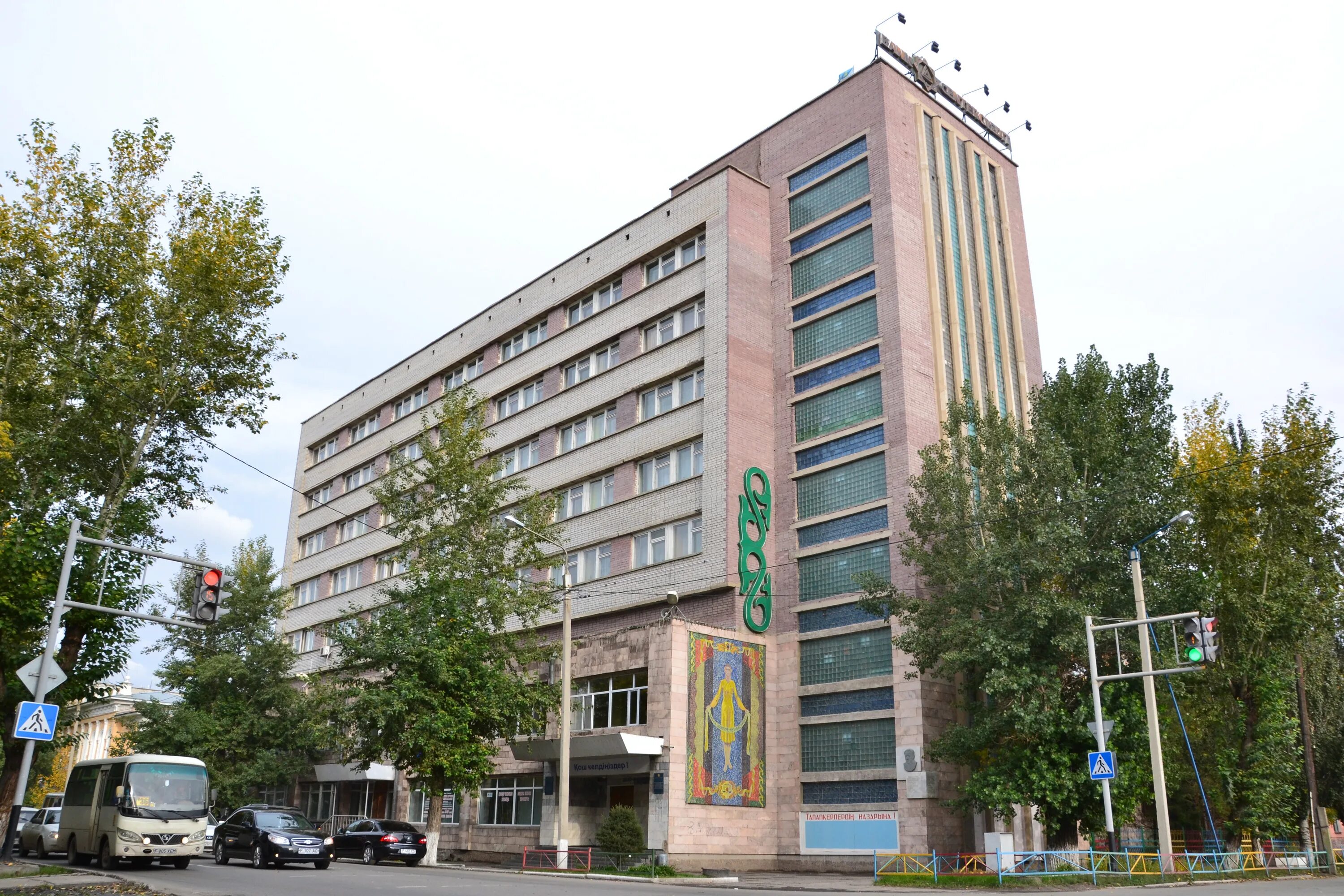 Предприятия г семей. Серебряков цемент завод. Строительство объекта. Чимкент цементный завод. Оптово-распределительный центр готовый проект.