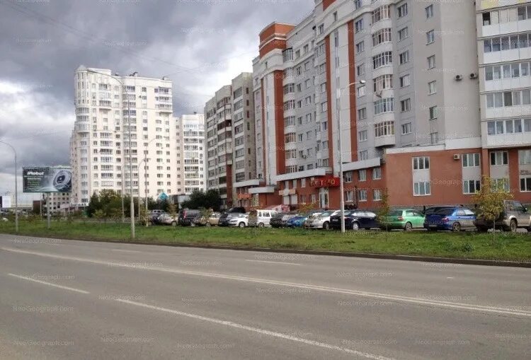 Фурманова 127 екатеринбург фото. Фурманова 125 екатеринбург. Улица фурманова екатеринбург. Фурманова 127 екатеринбург. Фурманова 127 аристей.