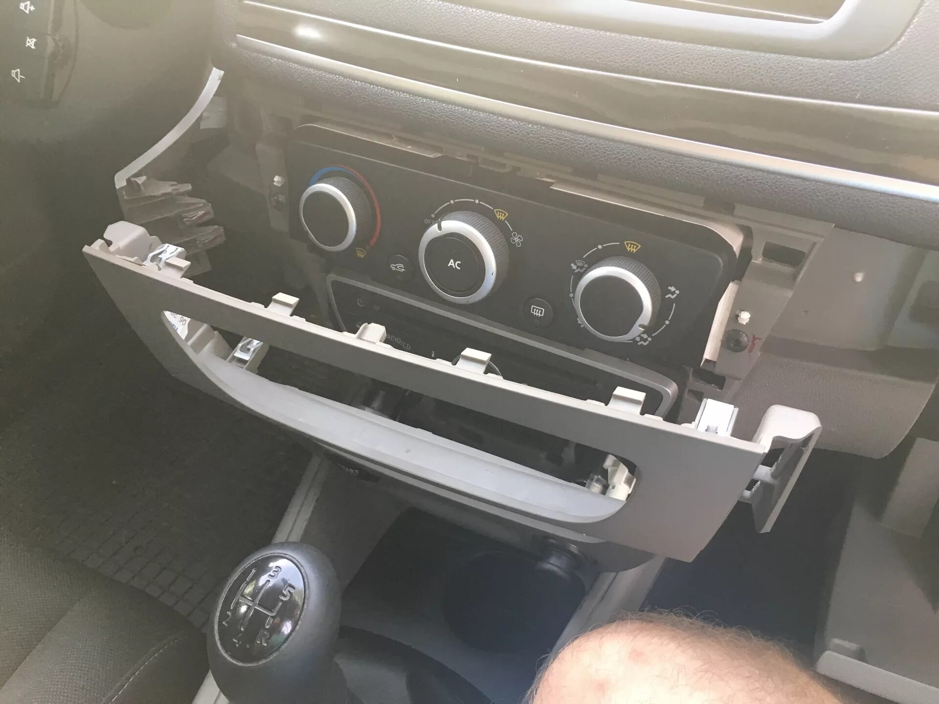 Установка Bluetooth модуля Bt-Link. Фото, этапы. - Renault Fluence, 1,6 л, 2011 