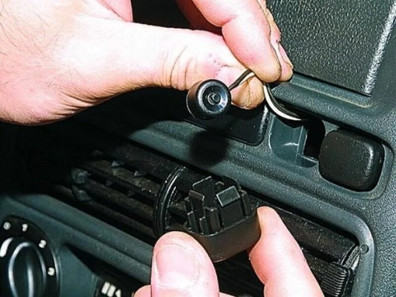 Кнопка сервисного режима сигнализации. Кнопка валет старлайн а91. Старлайн а91 кнопка valet. Сервисная кнопка ваз 2114. Кнопка valet a91.