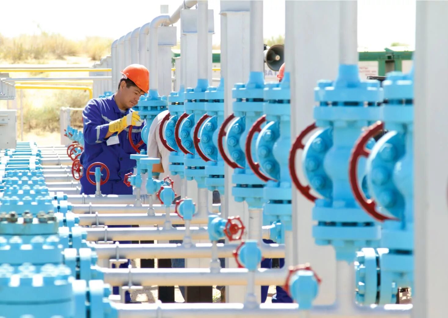 Казахстан казмунайгаз. Казмунайгаз нефть. Каз газа. Павлодарский нефтехимический завод логотип. Казмунайгаз.