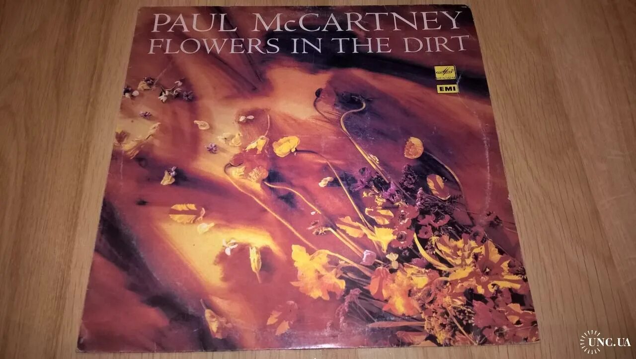 Paul mccartney flowers in the dirt 1989 альбом. Paul mccartney flowers in the dirt 1989. Paul mccartney flowers in the dirt 1989. Flowers in the dirt пол маккартни. Flowers in the dirt пол маккартни.