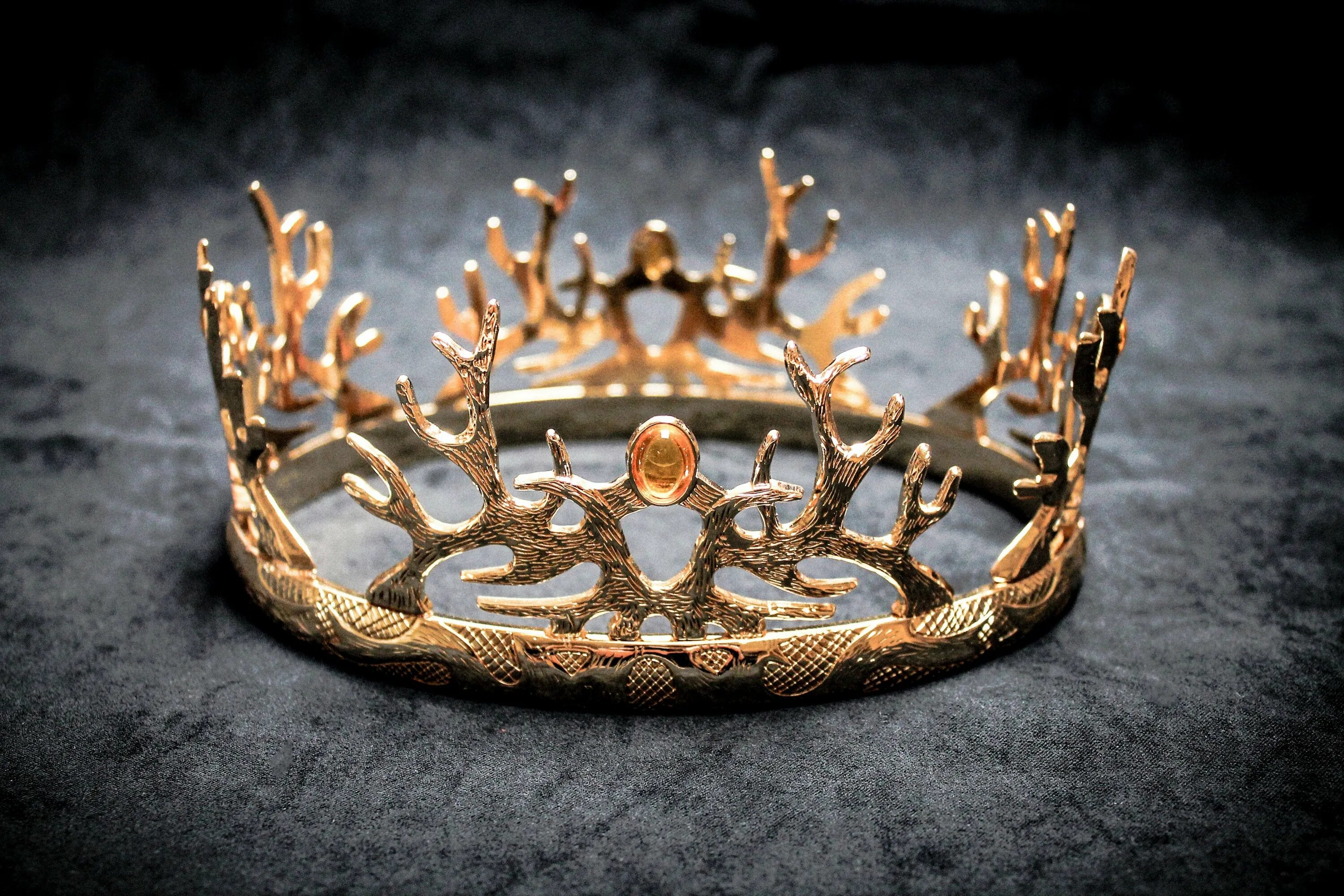 Венец виды. Железная корона лангобардов. Корона Баратеона. Корона Джоффри.