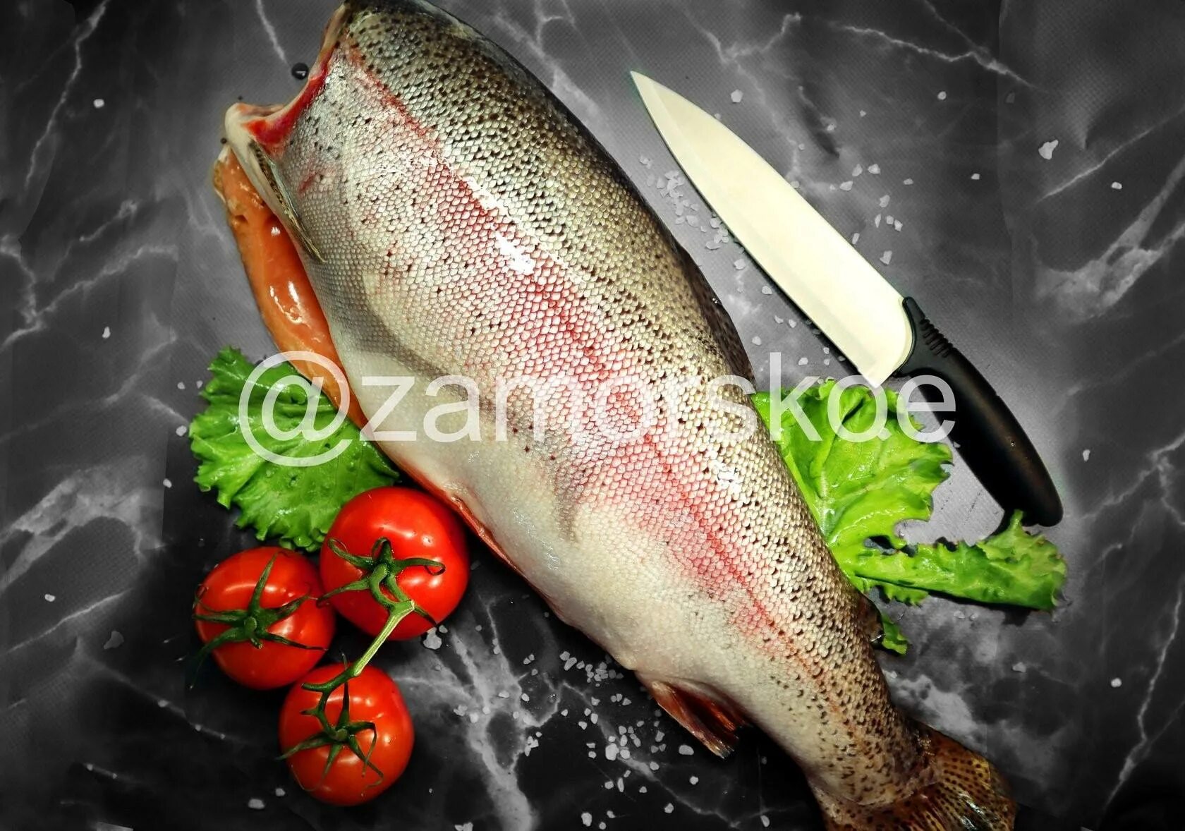 Как отличить морскую форель. Форель радужная потрошеная. форель радужная 1 кг. форель радужная соленая. форель 1 кг.