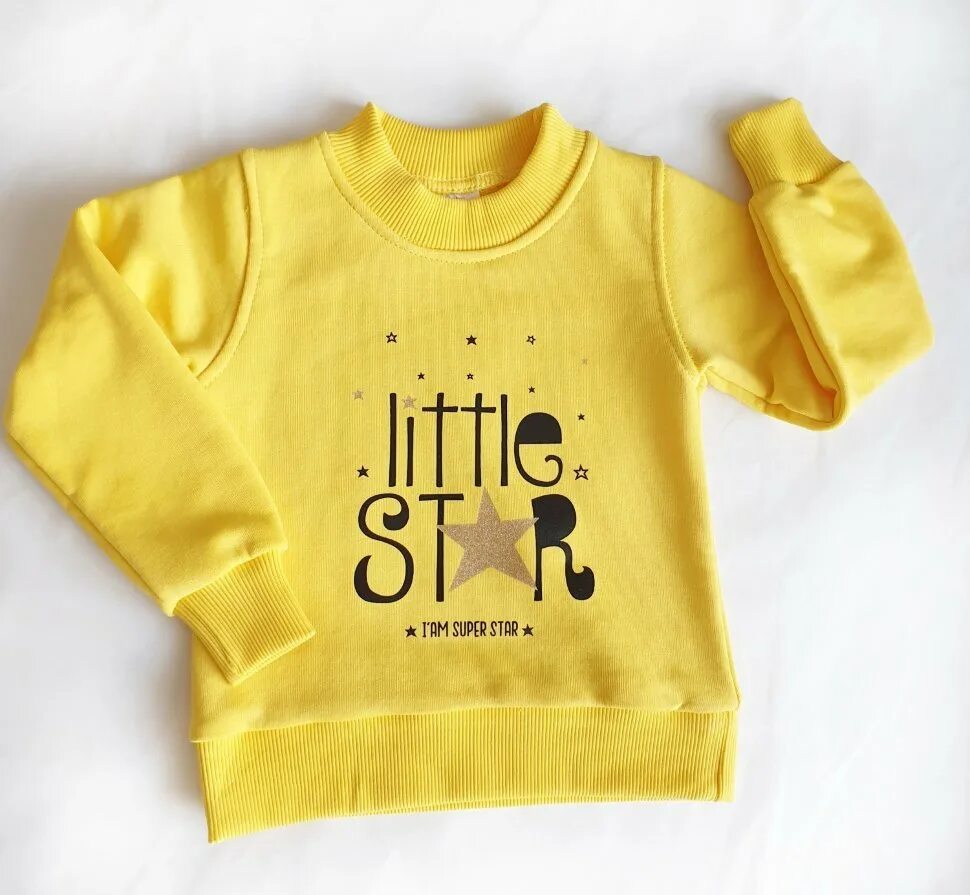 Baby and yellow. Детский желтый свитшот. Желтая кофта детская. Жёлтый кот детская одежда. Ясельная толстовка желтая.