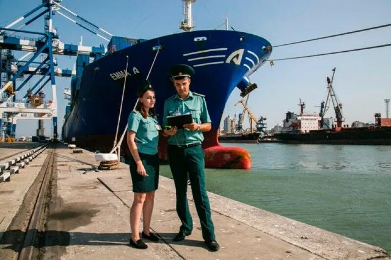 Таможенный пост гавань балтийской таможни. Таможня новороссийск. Морской грузовой пункт пропуска новороссийск. Морской таможенный контроль. Зона таможенного контроля в порту.