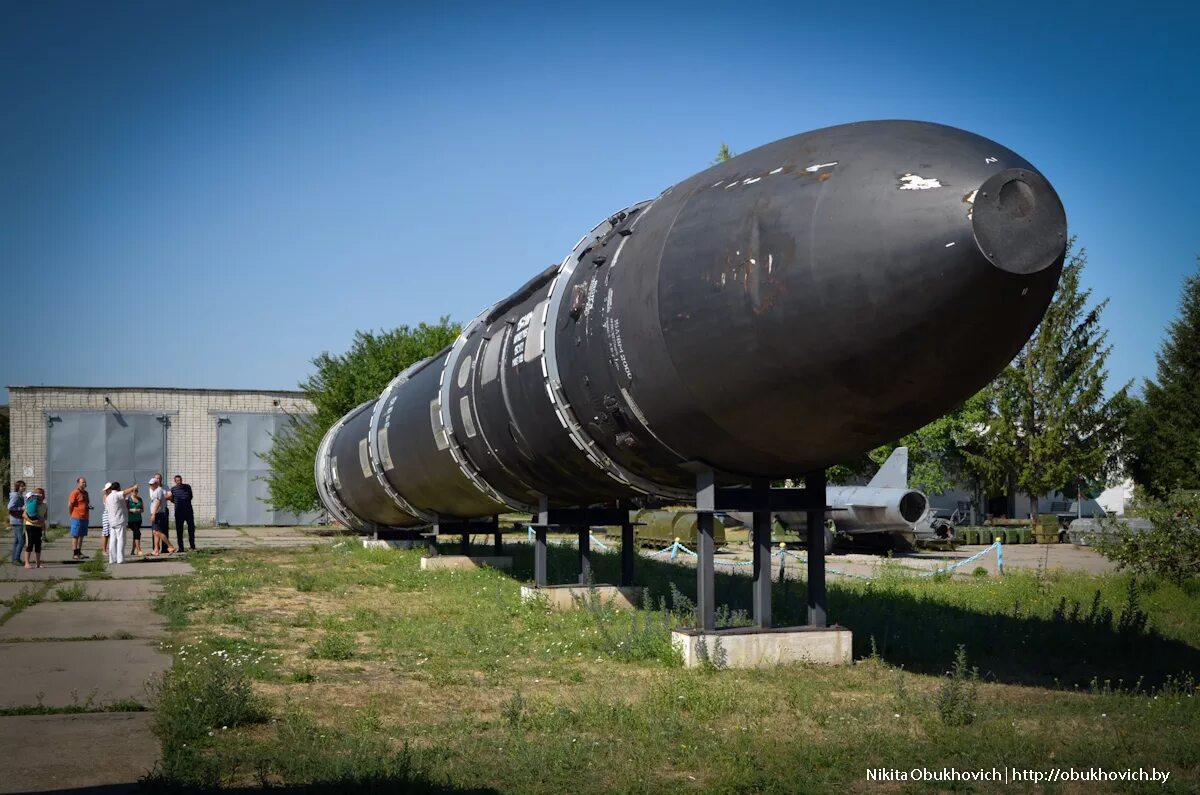 Самое мощное теплое. Ракета р-36м сатана. Р-36м баллистическая ракета. Межконтинентальная баллистическая ракета р36м2. Р-36м "Воевода".