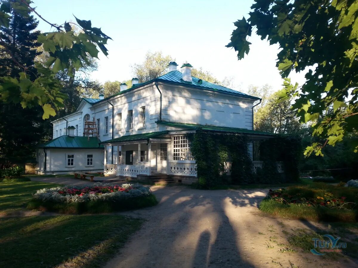 Музей ясная поляна тула. Ясная поляна дом. Дом музей толстого ясная поляна. Ясная поляна тула дом волконского. Музей-усадьба л н толстого ясная поляна.