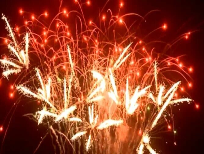 Machine gun fireworks cake. фейерверк ган. торт с украшением фейерверка. торт с салютом. фейерверк пулемет.