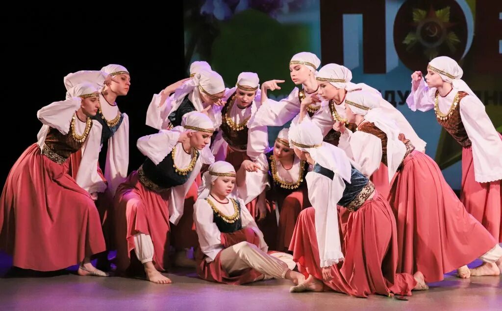 Танцы ритм липецк. Ансамбль танца ритм. Ритмы планеты ансамбль танца. Детский хореографический ансамбль ритм. Ансамбль танца ритм арзамас.