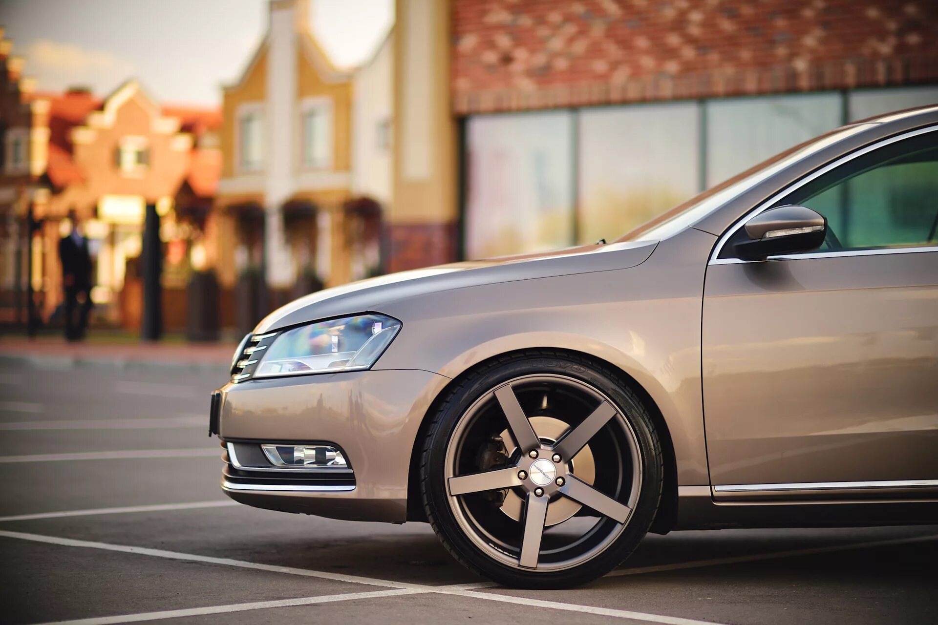 Volkswagen Passat b6 на Vossen. Volkswagen Passat b7 на дисках. VW Passat b6 r17. Диски Пассат б6 r17.