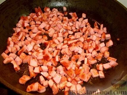 Колбасой сборную мясную и картошкой