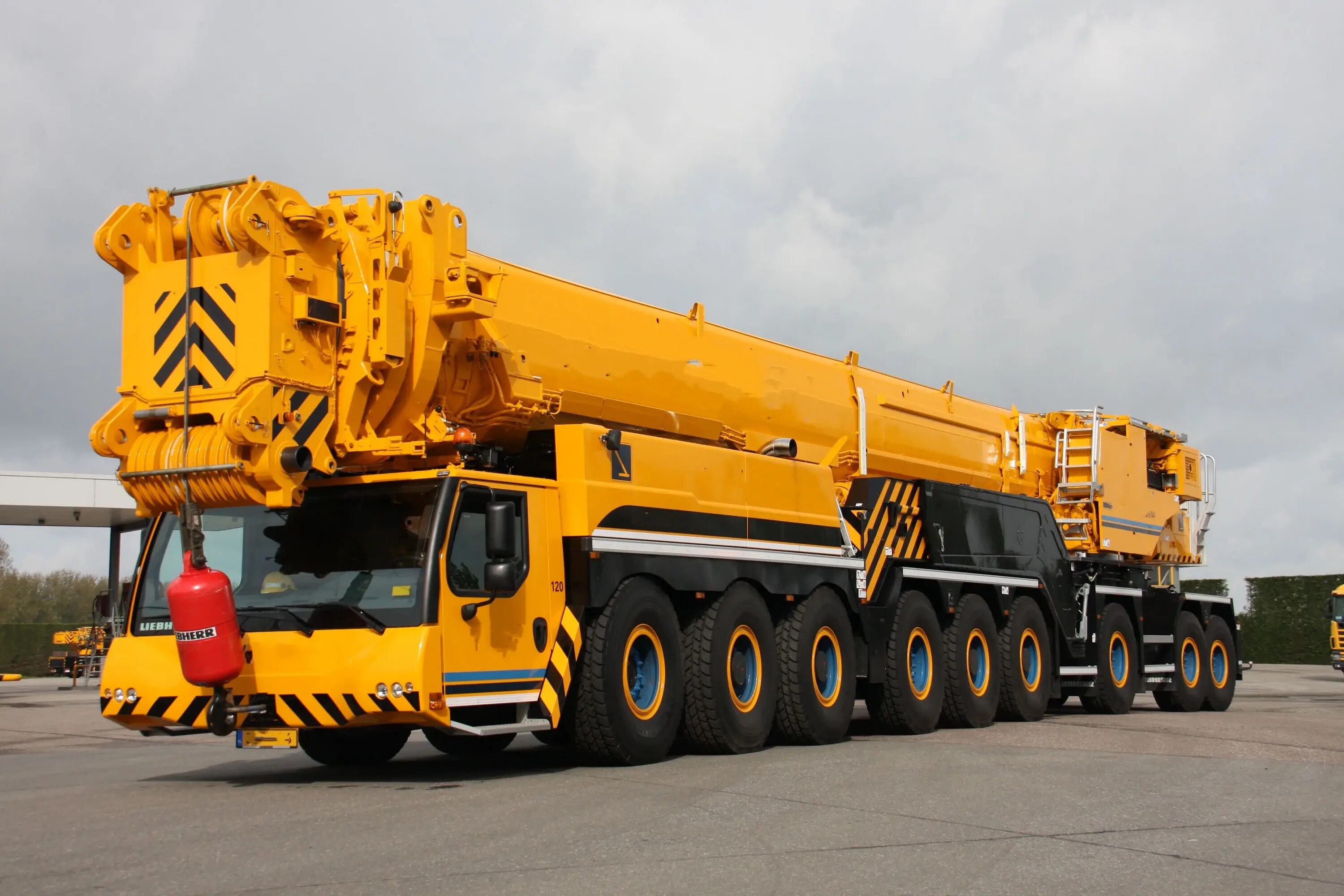 650 тонн. Liebherr LTM 11200-9.1. Кран Liebherr «LTM 11200-9.1». Кран Liebherr LTM 1750. Liebherr LTM 1750-9.1.