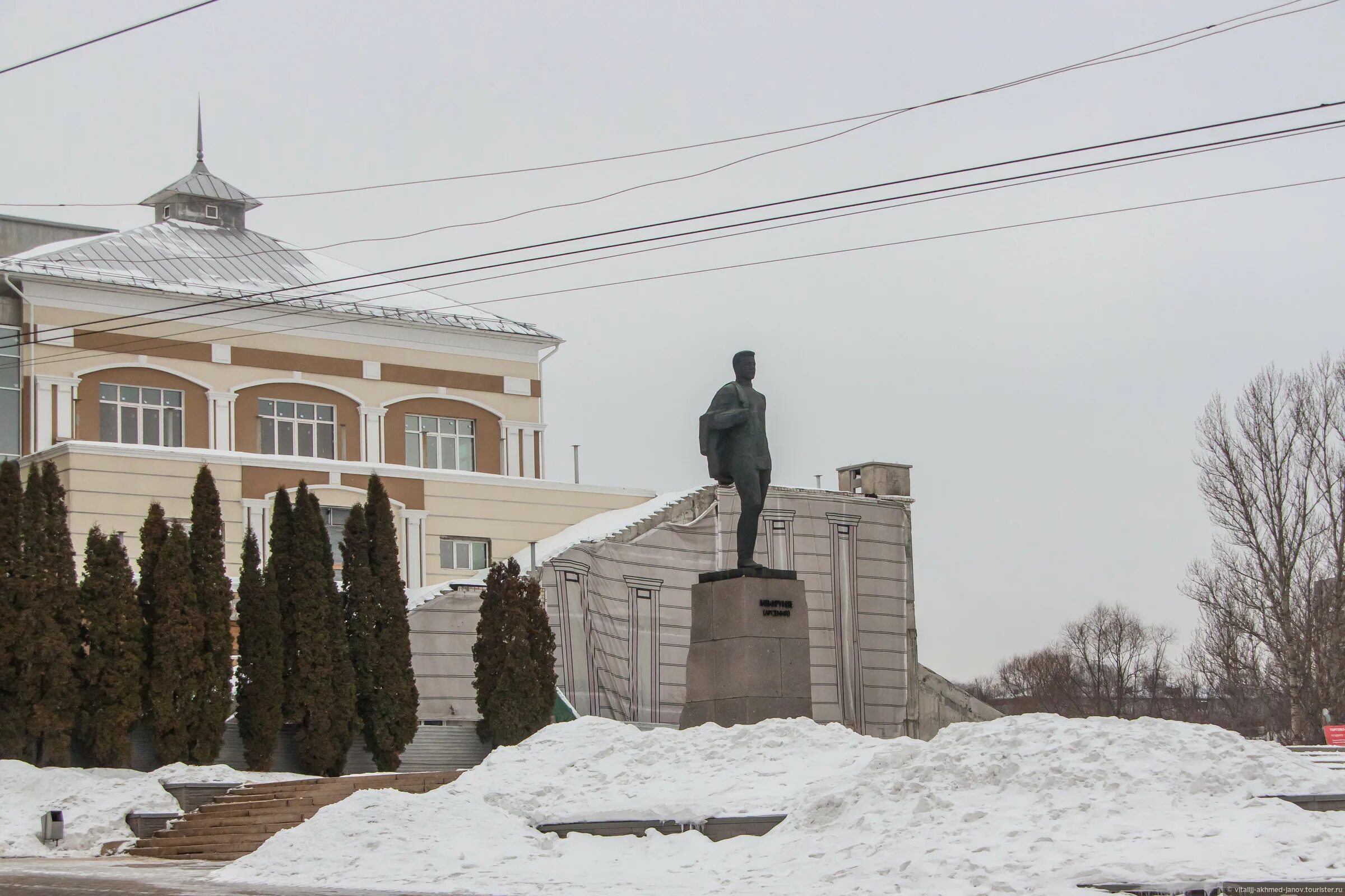 площадь фрунзе