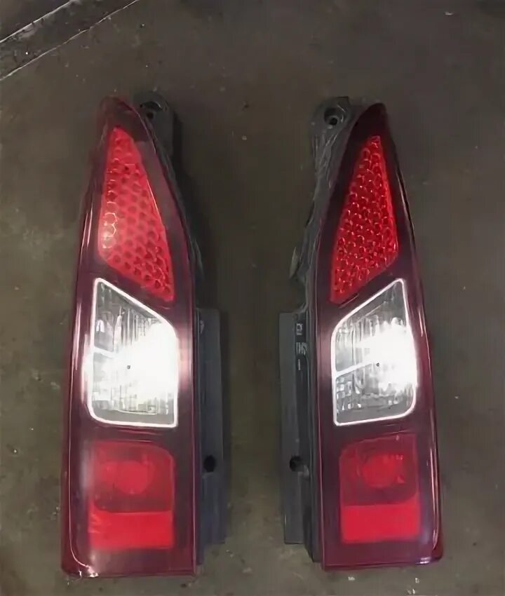 Задние фонари берлинго. Задние фонари берлинго. Задние фонари берлинго. Фонарь задний peugeot partner (96-) citroen berlingo (96-) левый (552-1924l-ue). Задний фонарь citroen berlingo.