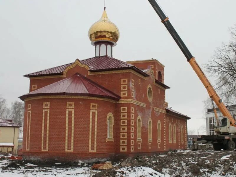 Погода семилей. Иномарка в селе. Семилей. Новый памятник в с. Погода семилей.