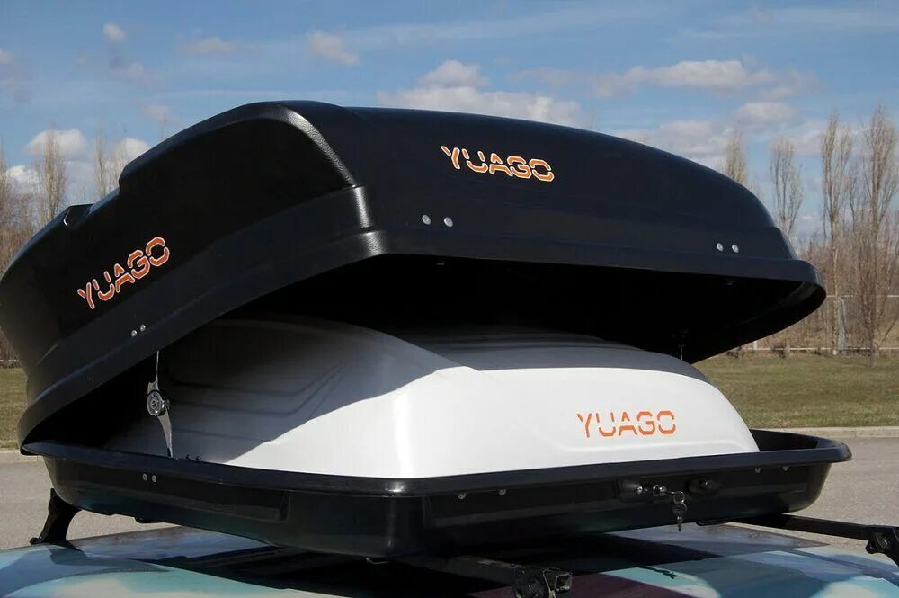 Автобокс koffer s480. Бокс на крышу авито. Ваз 2107 багажный бокс. Багажник на крышу автомобиля thule бокс. Автобокс yuago cosmo 210.