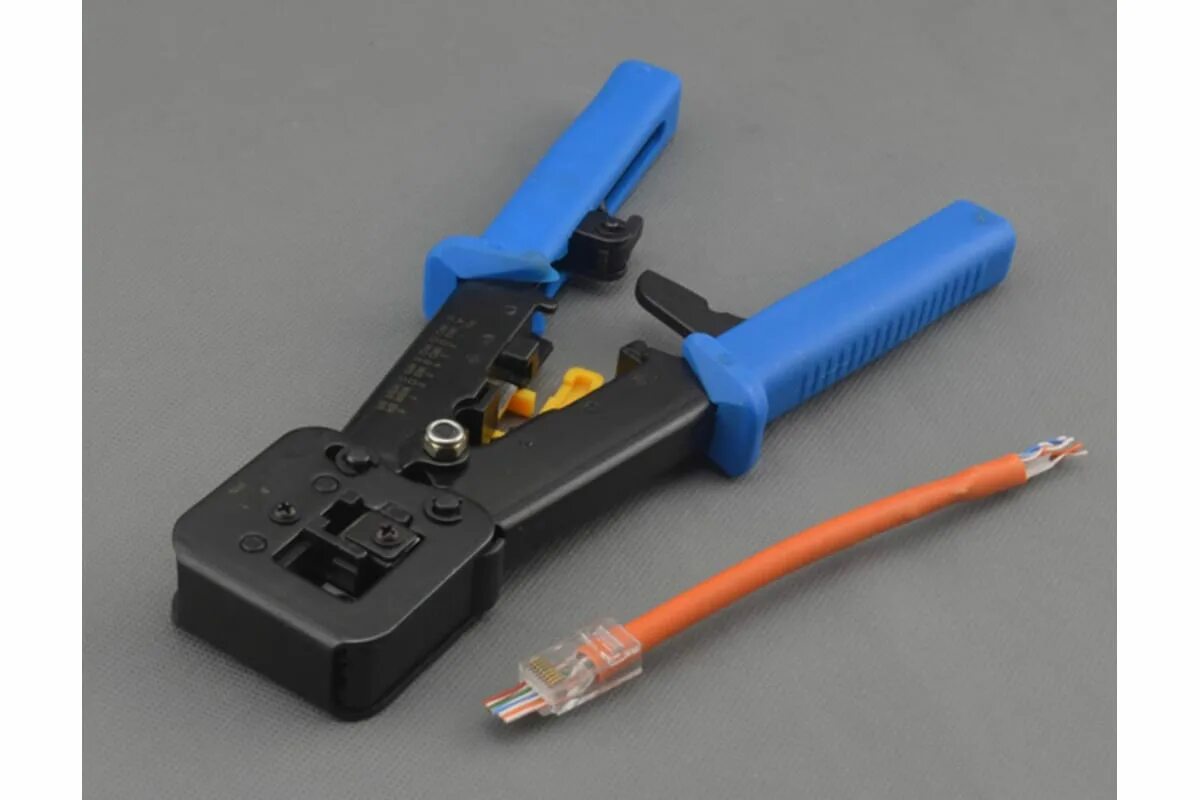 Обжимка кабеля rj 45 инструмент. Обжимка коннектора rj-45. Инструмент для обжима itk для rj45, rj12, rj11. Обжим rj45. Rj45 обжим 1гб.