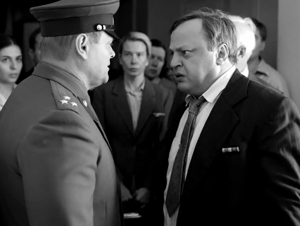 дорогие товарищи постер. дорогие товарищи фильм постер. дорогие товарищи фильм 2020. товарищи фильм кончаловского. дорогие товарищи фильм кончаловского.