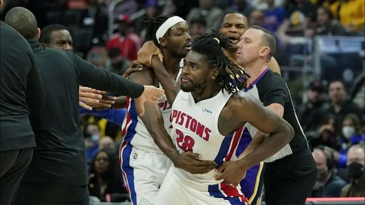Джей джей редик. Detroit pistons bad boys. Детройт пистонс плохие парни шрифт\. Dennis smith jr. Пятерка детройт пистонс.