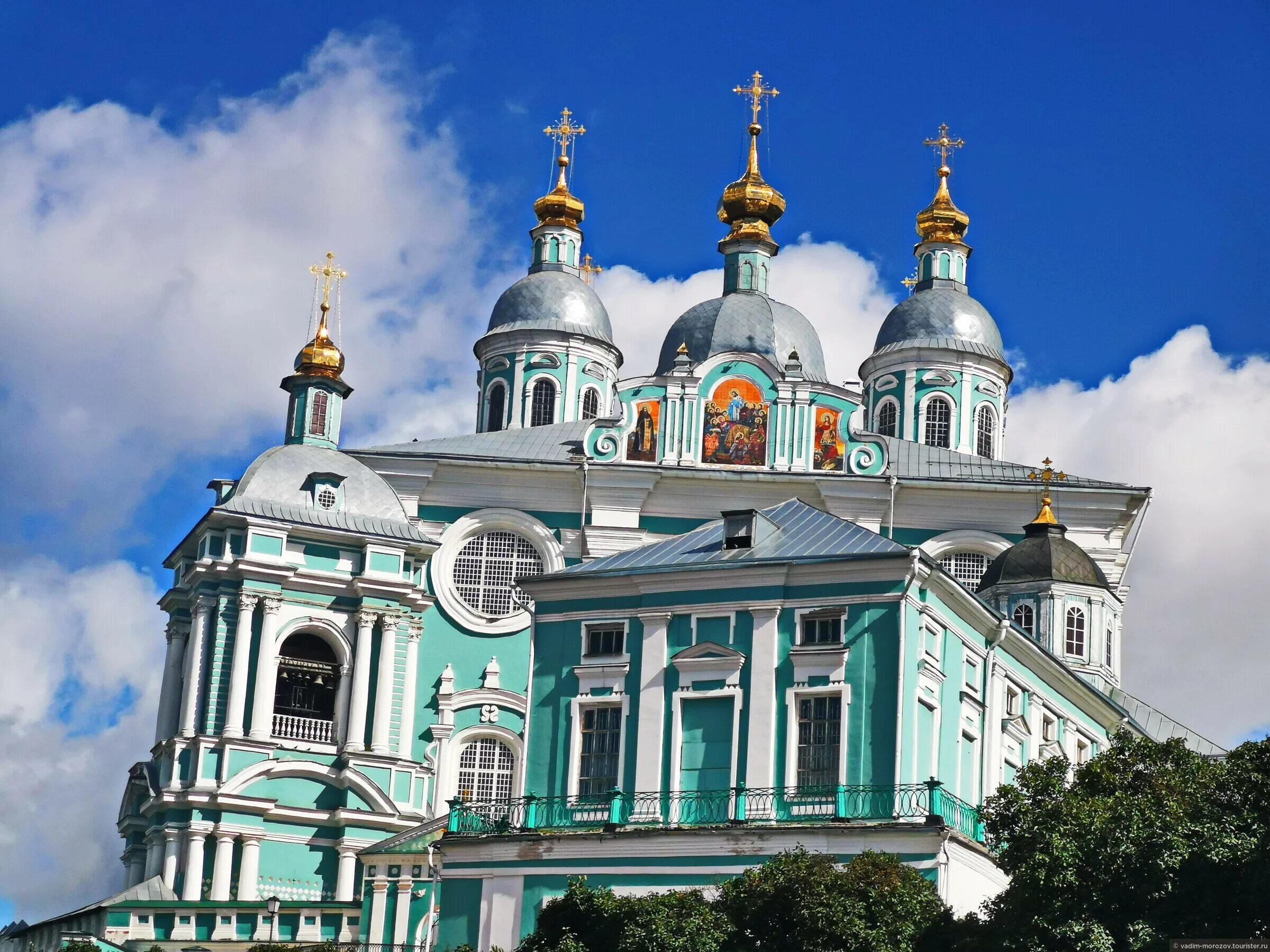 Свято успенский смоленск. Смоленский храм в Смоленске.