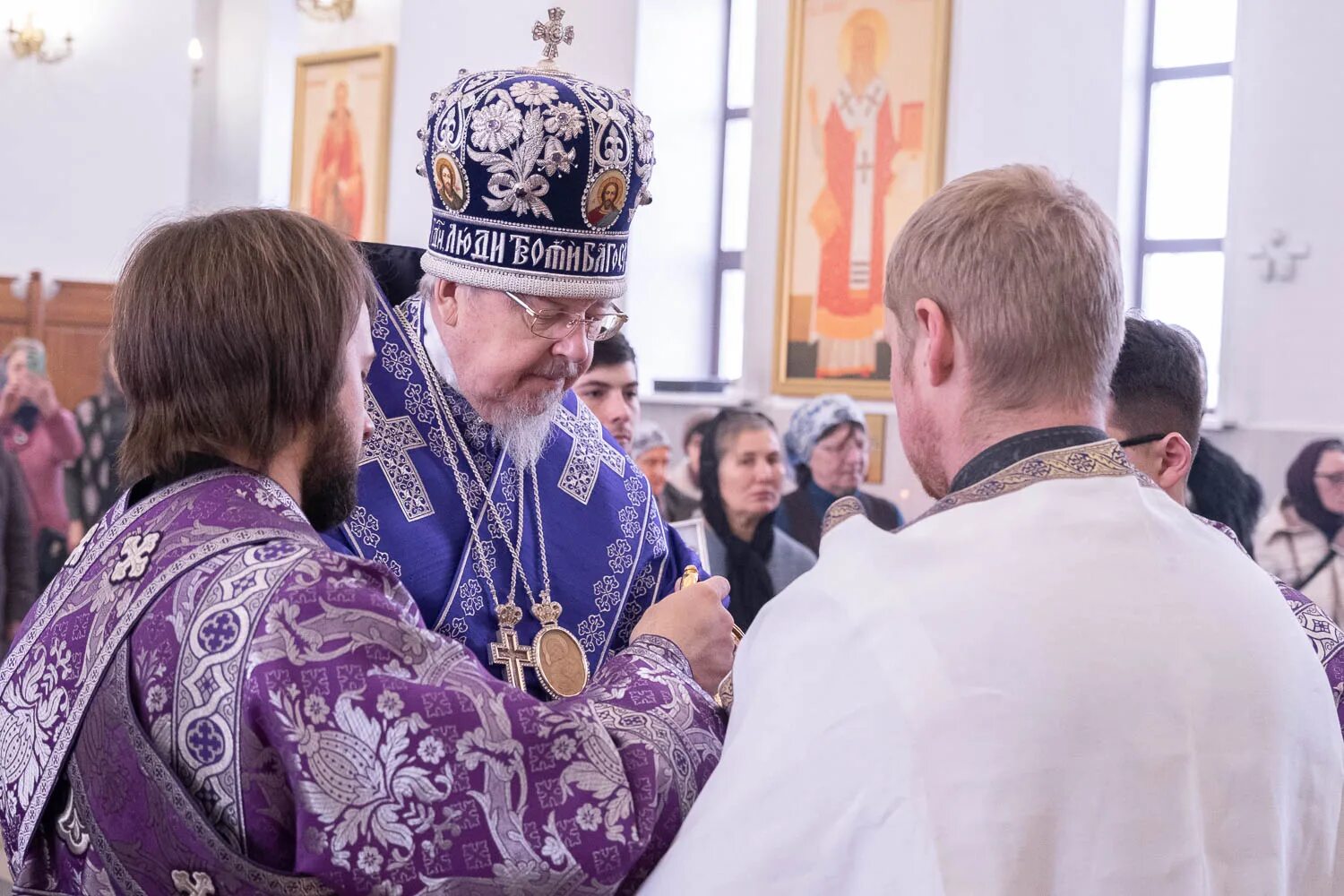 Красноярская епархия сайт. Красноярское епархиальное управление. Красноярская митрополия Ирбейский приход.